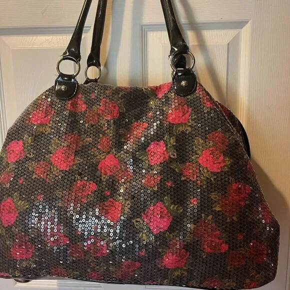 BETSEY JOHNSON Full SEQUINS RED ROSES Tote HOBO  Weekender Bag - Picture 6 of 16